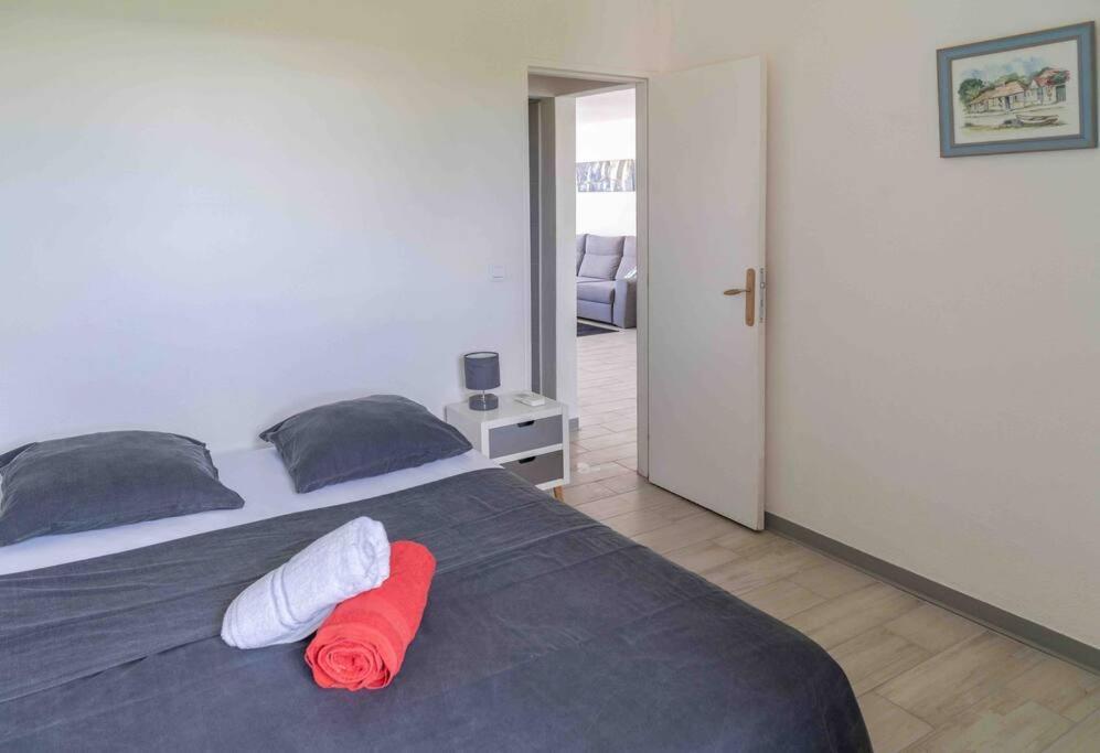 Blue Lagoon Appart En Residence Acces Plage Le Gosier  Bagian luar foto